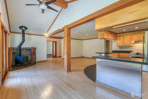 Living - 77 Oak Ln, Deer Harbor, WA 98243 photo 5 of 9