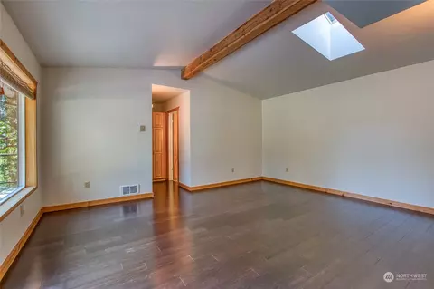 Living - 77 Oak Ln, Deer Harbor, WA 98243 photo 9 of 9