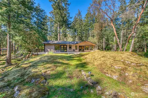 Exterior - 77 Oak Ln, Deer Harbor, WA 98243 photo 3 of 15