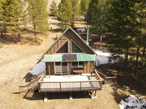 568 S Neil Circle Rd, Tonasket, WA 98855
