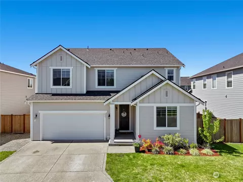 633 S Page St, Buckley, WA 98321
