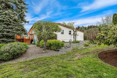 828 Wandering Creek Dr, Bothell, WA 98021 photo 3