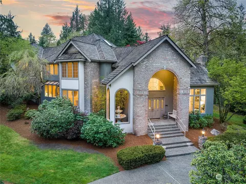 24042 NE 30th Pl, Sammamish, WA 98074
