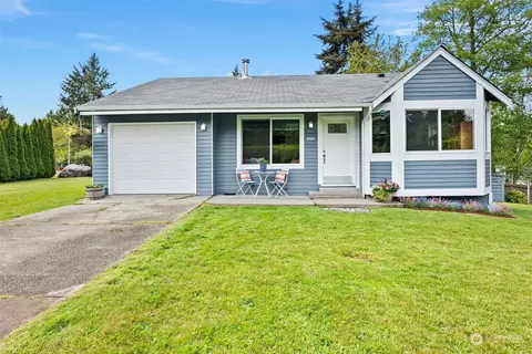 2120 NW Clinton Ave, Poulsbo, WA 98370