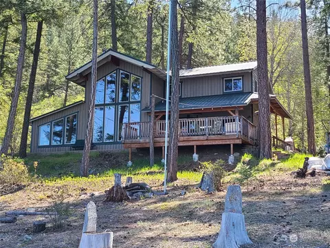 65 E Wannacut Ln, Oroville, WA 98844