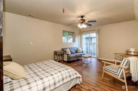 Bedroom - 16416 122nd Ct NE, Bothell, WA 98011 photo 2 of 6