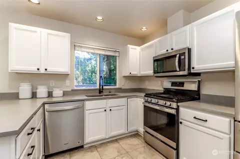 Kitchen - 16416 122nd Ct NE, Bothell, WA 98011 photo 4 of 6