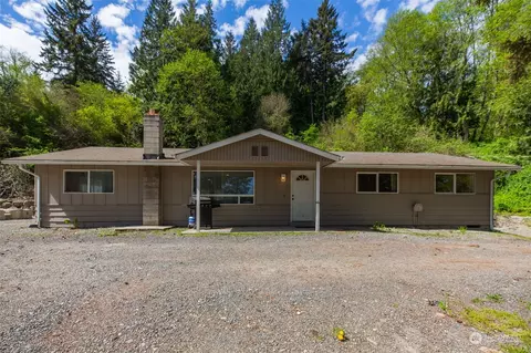 2004 W Valley Hwy E, Edgewood, WA 98372