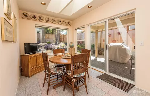 Dining - 179 Horizon View Dr, Sequim, WA 98382 photo 2 of 2