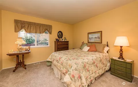 Bedroom - 179 Horizon View Dr, Sequim, WA 98382 photo 3 of 4