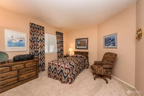 Bedroom - 179 Horizon View Dr, Sequim, WA 98382 photo 4 of 4