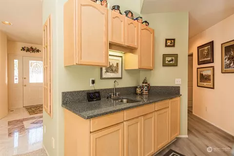 Kitchen - 179 Horizon View Dr, Sequim, WA 98382 photo 4 of 4
