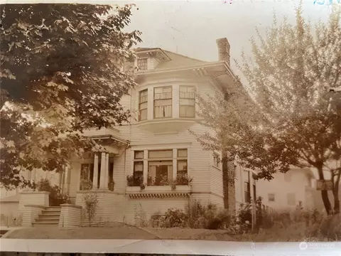 Exterior - 714 20th Ave E, Seattle, WA 98112 photo 8 of 8
