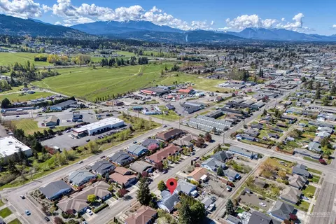 View/Area - 852 E Cedar St, Sequim, WA 98382 photo 2 of 3