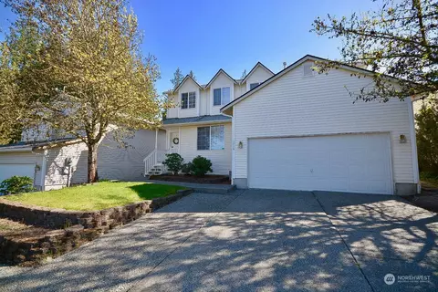 Exterior - 1218 185th St E, Spanaway, WA 98387 photo 2 of 9