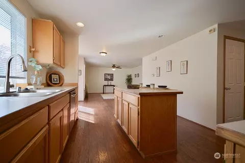 Kitchen - 1218 185th St E, Spanaway, WA 98387 photo 4 of 4