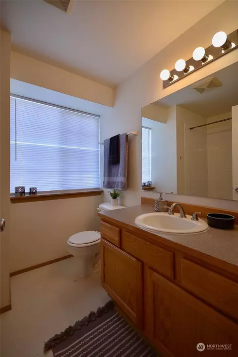 Bath - 1218 185th St E, Spanaway, WA 98387 photo 2 of 3