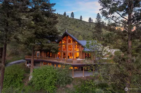 3555 Yaksum Canyon Rd, Cashmere, WA 98815