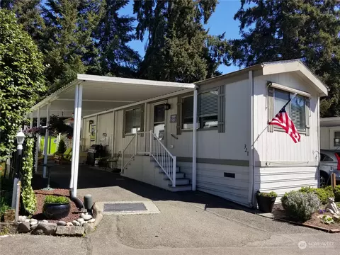 7301 NE 175th St #321, Kenmore, WA 98028
