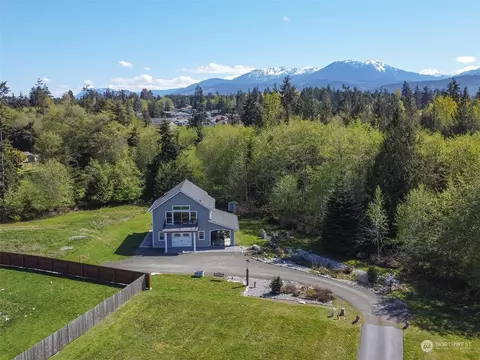 1117 Walker St, Port Angeles, WA 98363