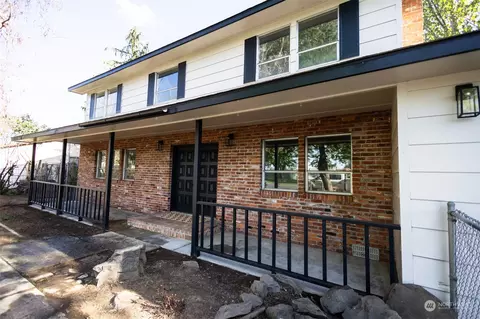 729 S Dahlia Dr, Moses Lake, WA 98837