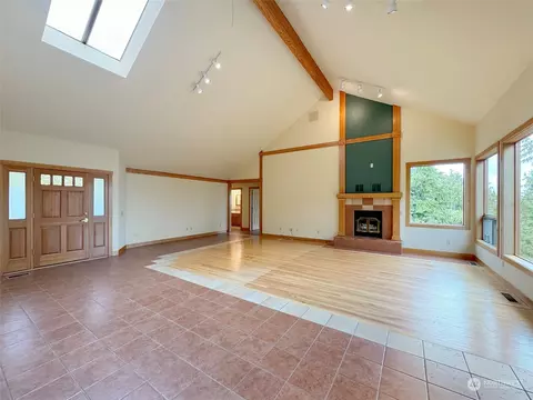 Living - 972 Doe Run Rd, Sequim, WA 98382 photo 2 of 3