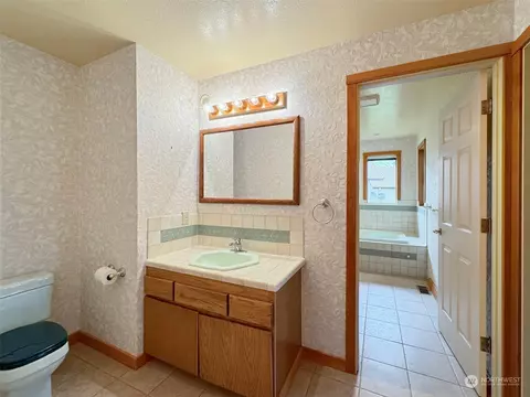 Bath - 972 Doe Run Rd, Sequim, WA 98382 photo 4 of 6