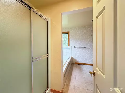 Bath - 972 Doe Run Rd, Sequim, WA 98382 photo 6 of 6