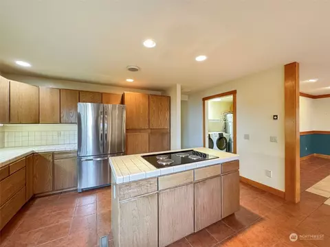 Kitchen - 972 Doe Run Rd, Sequim, WA 98382 photo 3 of 3