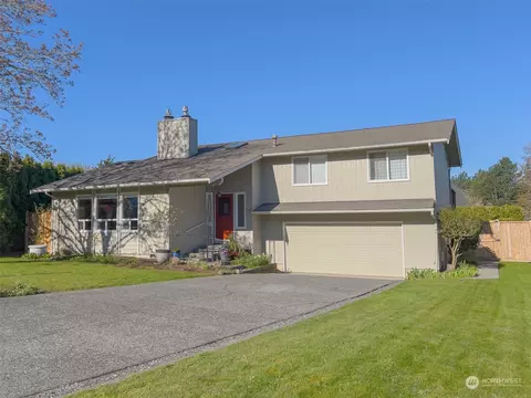 818 39th Pl, Bellingham, WA 98229