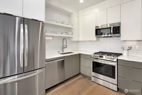 Kitchen - 4210 Evanston Ave N #D, Seattle, WA 98103 photo 2 of 2