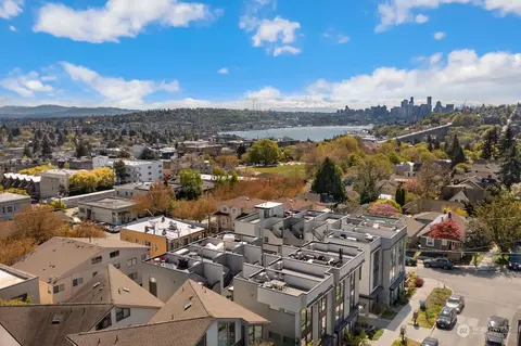 View/Area - 4210 Evanston Ave N #D, Seattle, WA 98103 photo 2 of 6
