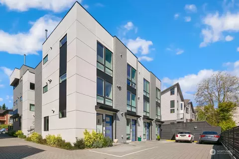 Exterior - 4210 Evanston Ave N #D, Seattle, WA 98103 photo 1 of 4
