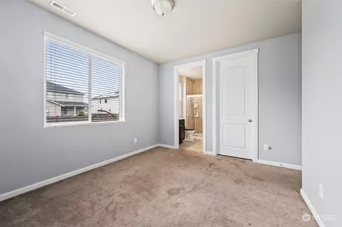 Bedroom - 217 Gipple St NE, Orting, WA 98360 photo 3 of 10