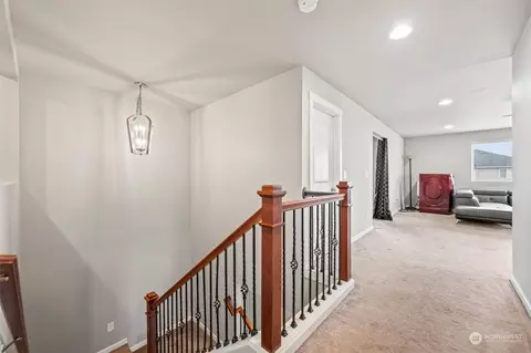 Entry Way - 217 Gipple St NE, Orting, WA 98360 photo 3 of 3
