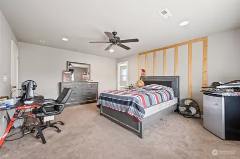 Bedroom - 217 Gipple St NE, Orting, WA 98360 photo 6 of 10
