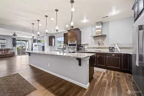 Kitchen - 217 Gipple St NE, Orting, WA 98360 photo 1 of 5