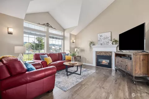 Living - 314 Icey St SW, Orting, WA 98360 photo 2 of 4