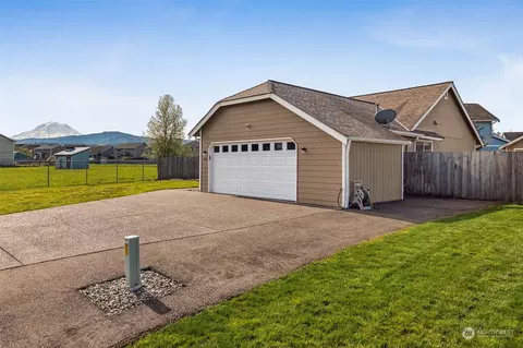 314 Icey St SW, Orting, WA 98360
