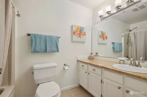 Bath - 314 Icey St SW, Orting, WA 98360 photo 3 of 3