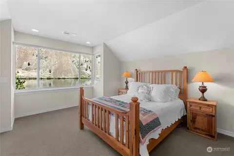 Bedroom - 325 Beach Dr, Orondo, WA 98843 photo 2 of 5