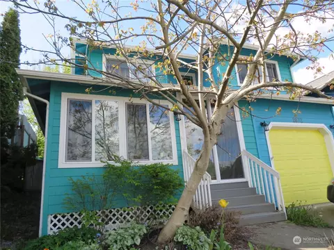 2072 Ponderosa Ct, Bellingham, WA 98229