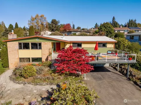 4203 Olympic Blvd W, University Place, WA 98466