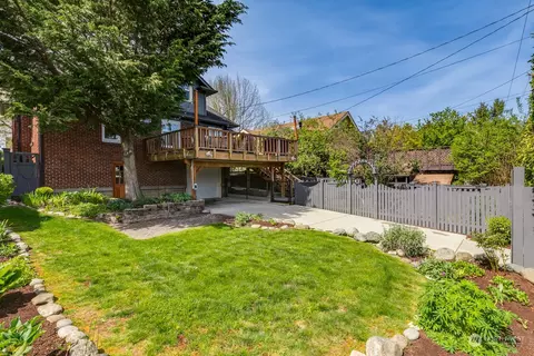 Exterior - 1019 Colby Ave, Everett, WA 98201 photo 3 of 10