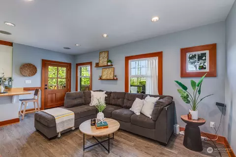 Living - 1019 Colby Ave, Everett, WA 98201 photo 3 of 5