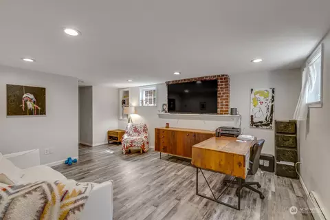 Living - 1019 Colby Ave, Everett, WA 98201 photo 5 of 5
