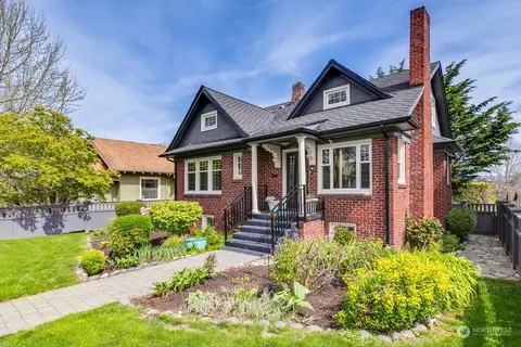 Exterior - 1019 Colby Ave, Everett, WA 98201 photo 2 of 10