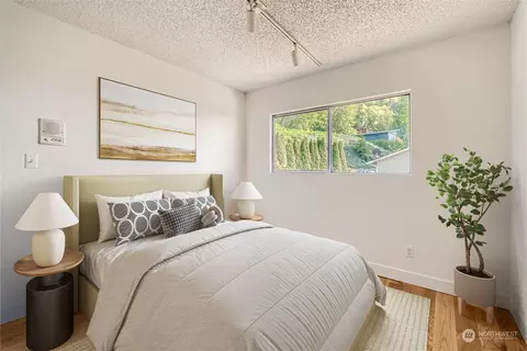 Bedroom - 12331 Possession Ln, Edmonds, WA 98026 photo 2 of 2