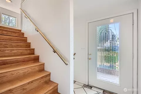Entry Way - 12331 Possession Ln, Edmonds, WA 98026 photo 1 of 1