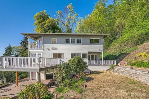 Exterior - 12331 Possession Ln, Edmonds, WA 98026 photo 1 of 9